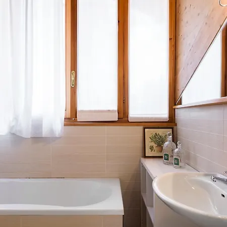 Castelli Apartment Lake Como